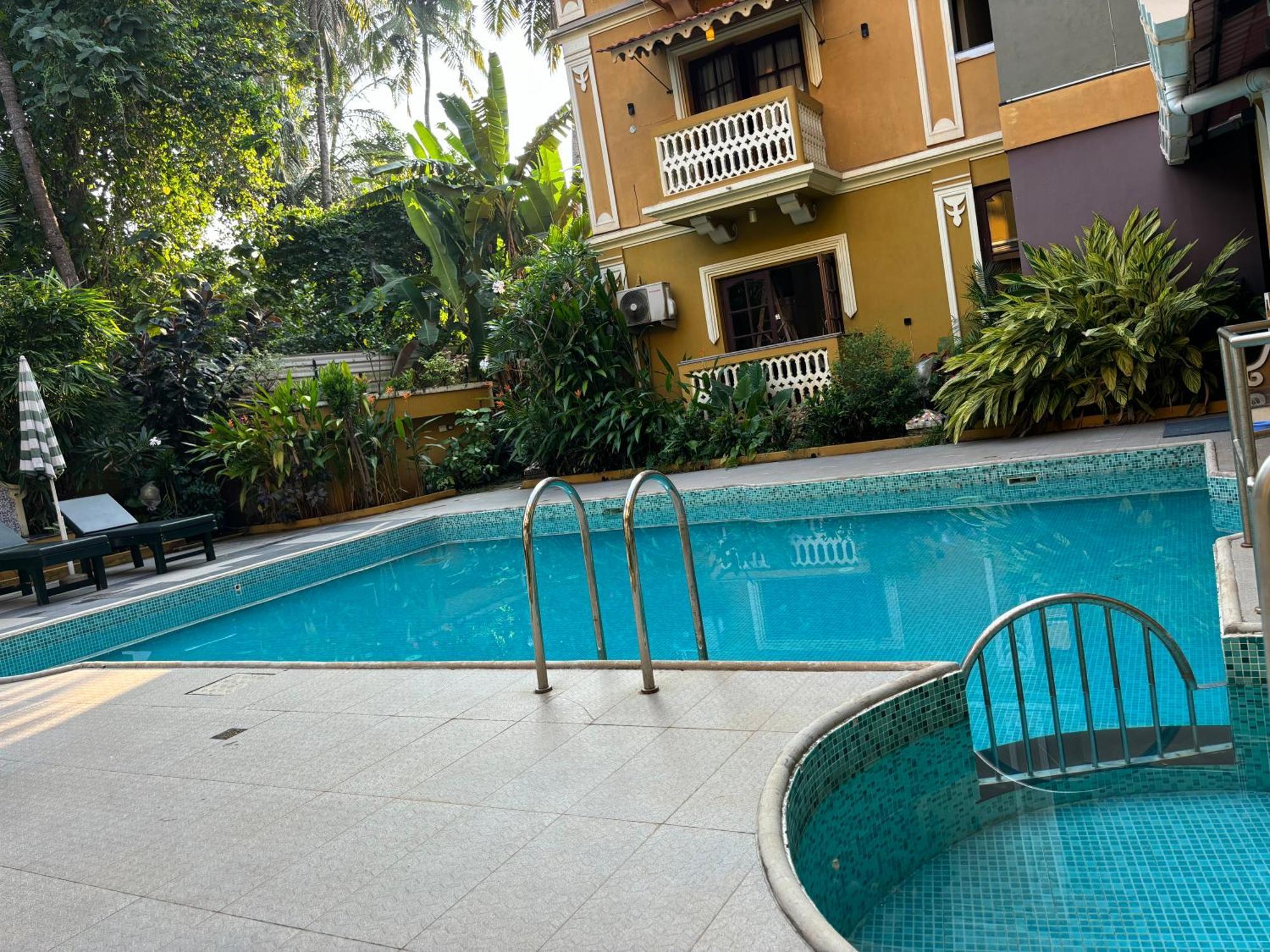 The Majorda Pristinne Hotel Exterior foto